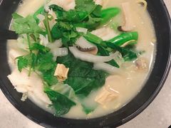 -鹿园鱼汤米线