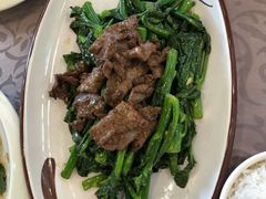 沙茶牛肉炒芥兰-六婶西关小厨(光塔路店)