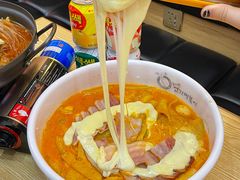 -火鸡爪东大门猎奇炒年糕