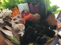 时蔬拼盘-湊湊火锅·茶憩(新中关购物中心店)