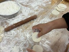 -孖妹上肉饺子馆