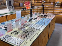 -罗伯特眼镜·蔡司官方授权(罗湖国贸店)