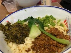 -顺溜·手工刀削面·黑金店(铜锣湾店)