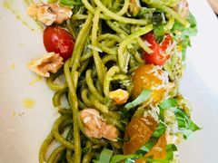 -ROAST coffee & eatery