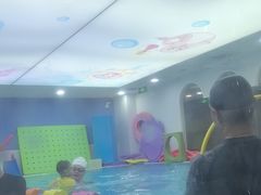-龙格亲子游泳·水育早教运动中心(龙湾天街店)