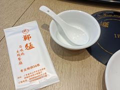 -郑猛记石岐鸽主题餐厅(长江店)