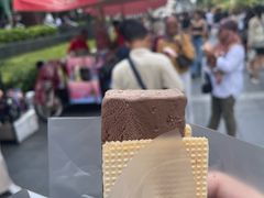 -詹爷爷乌节路街头冰淇淋