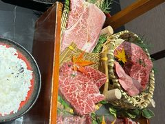 -山川小町·极番烧肉(新地假日广场店)