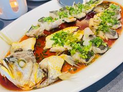 葱油蒸黄鱼-名佳荟