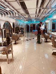 -BULB STUDIO 巴柏明星发型工作室