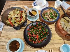 内什么兔-听香·678茶铺(猛追湾店)