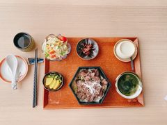 -本源食集 日式烧肉·炉端烧(东海缤纷店)