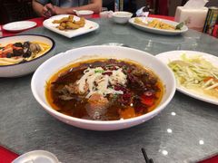 -侬佳蒸菜馆(听潮店)
