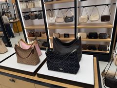 -COACH蔻驰(赛特奥特莱斯店)