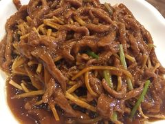 撒子牛肉丝-刘胖子家常菜·蹄花焖藕(中南店)
