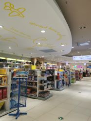-孩子王(静安大融城店)