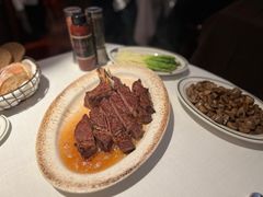 -Wolfgang’s Steakhouse 沃夫冈牛排馆(上海白玉兰广场店)