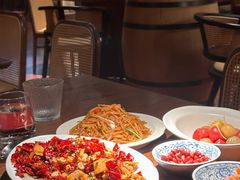 -肆海小川菜酒馆Wine Bistro (青年路店)