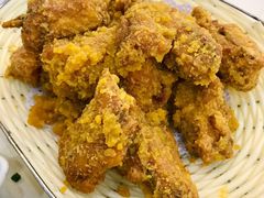咸蛋黄鸡翅-小老板海鲜酒家(董家渡店)
