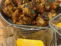 -BHC炸鸡(明洞总店)