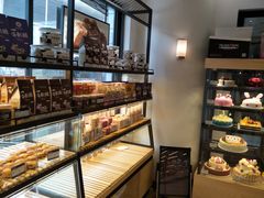 面包甜点陈列柜-米洛克欧洲蛋糕(西南路店)