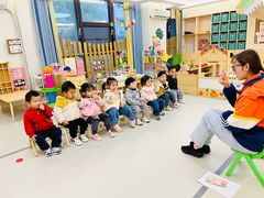-好奇星国际托育(金地自在城校区)