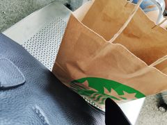 -星巴克(广州南站A18检票口楼上)