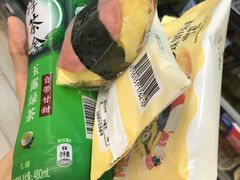 -全家便利店(上海南站站店)