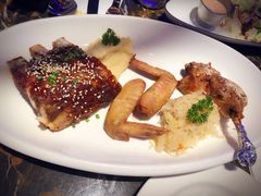 肋排鸡翅鸭腿拼盘-MOSSO德国餐厅·音乐酒吧(环宇荟店)