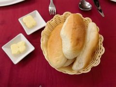 黄油面包-红房子西菜馆(淮海店)