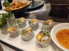 芒果牛油果软壳蟹纸卷-美奈小馆·东南亚菜(福田星河COCO Park店)