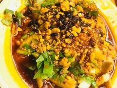 -拈签一笑黄牛肉辣卤串串