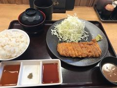 -牛カツ京都勝牛(河原町蛸薬師店)