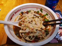 -呷佬·长沙手工米粉(金沙江路店)