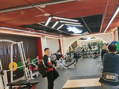 -英派斯健身旗舰店(海信国际中心馆)