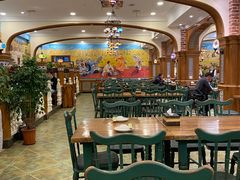 大堂-清真·玛丽亚新疆菜主题餐厅(浙江中路店)