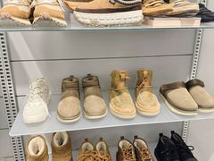 -UGG(燕莎奥特莱斯购物中心店)