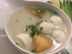 至潮鱼蛋片头河-翠华餐厅(旺角文华商场店)