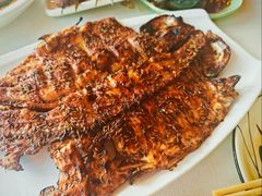 烤虹鳟鱼-望湖烤鱼