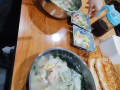 -小汉食馄饨店