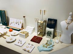 -LADY FAFA(巨鹿路陕西南路路口店)