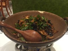 -丹江口渔村·湘味厨房(桃园店)