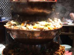 -沪小二炭火蛙锅(淮海中路美食不夜城店)