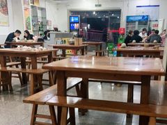 大堂-陈有良尖椒鸡(渝中旗舰店)