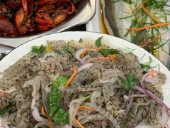 -丹水桥地锅鱼·翘嘴鲌·地方特色全鱼宴(丹江口大坝店)