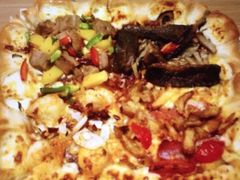 必胜巨牛芝心四合一比萨-必胜客(欧亚卖场店)