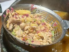 -芸山季·云南山珍菌火锅(人民广场来福士店)