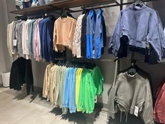 -lululemon(比斯特购物村店)