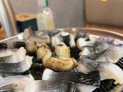 -围炉肉舍•炭烤活鳗•丹东海鲜烤肉(步行街店)