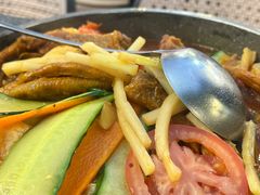 -刘姐啤酒鱼民族演艺餐厅(西街总店)